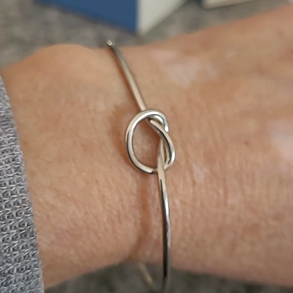 Silver "Love Knot" Wire Bracelet - Picture 1 of 6